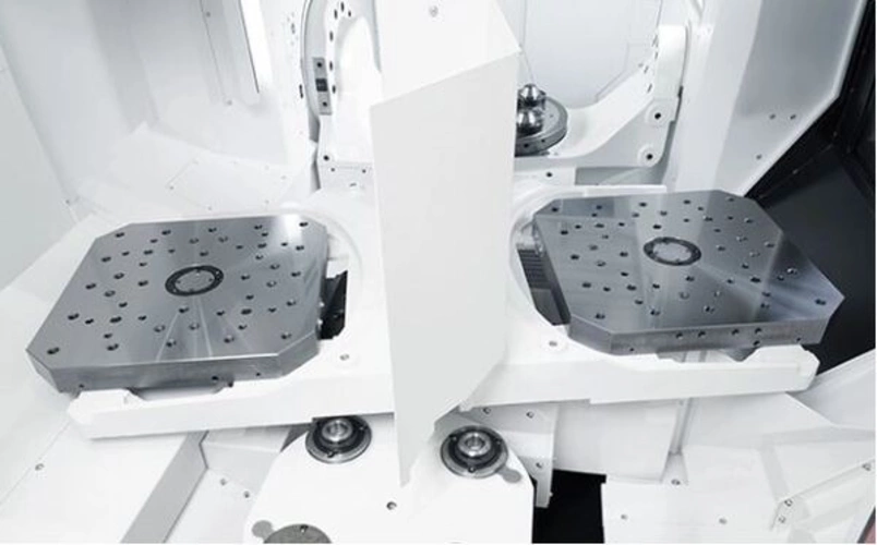 Yamazaki Mazak VARIAXIS i-700 NEO 2fach-Palettenwechsler